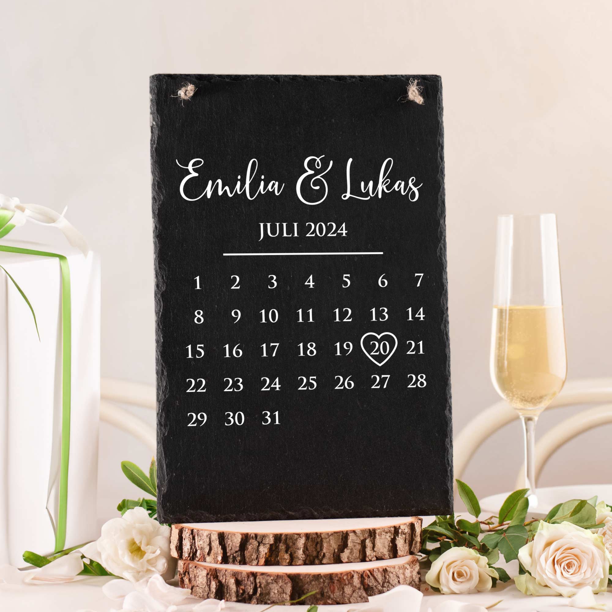 Große Schiefertafel mit Gravur zur Hochzeit - Kalender